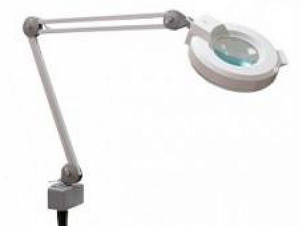 Косметологическая лампа-лупа: 5 критериев выбора